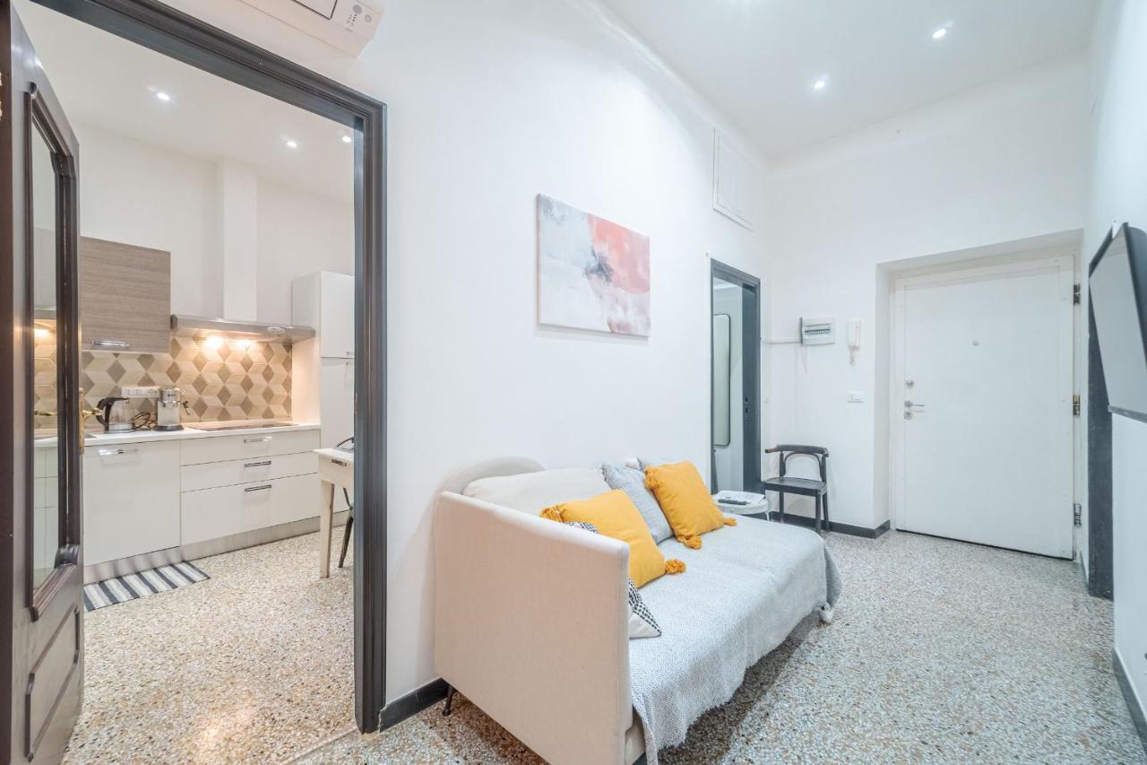 Central & Lovely Apartment In Genova - Netflix! Exterior photo
