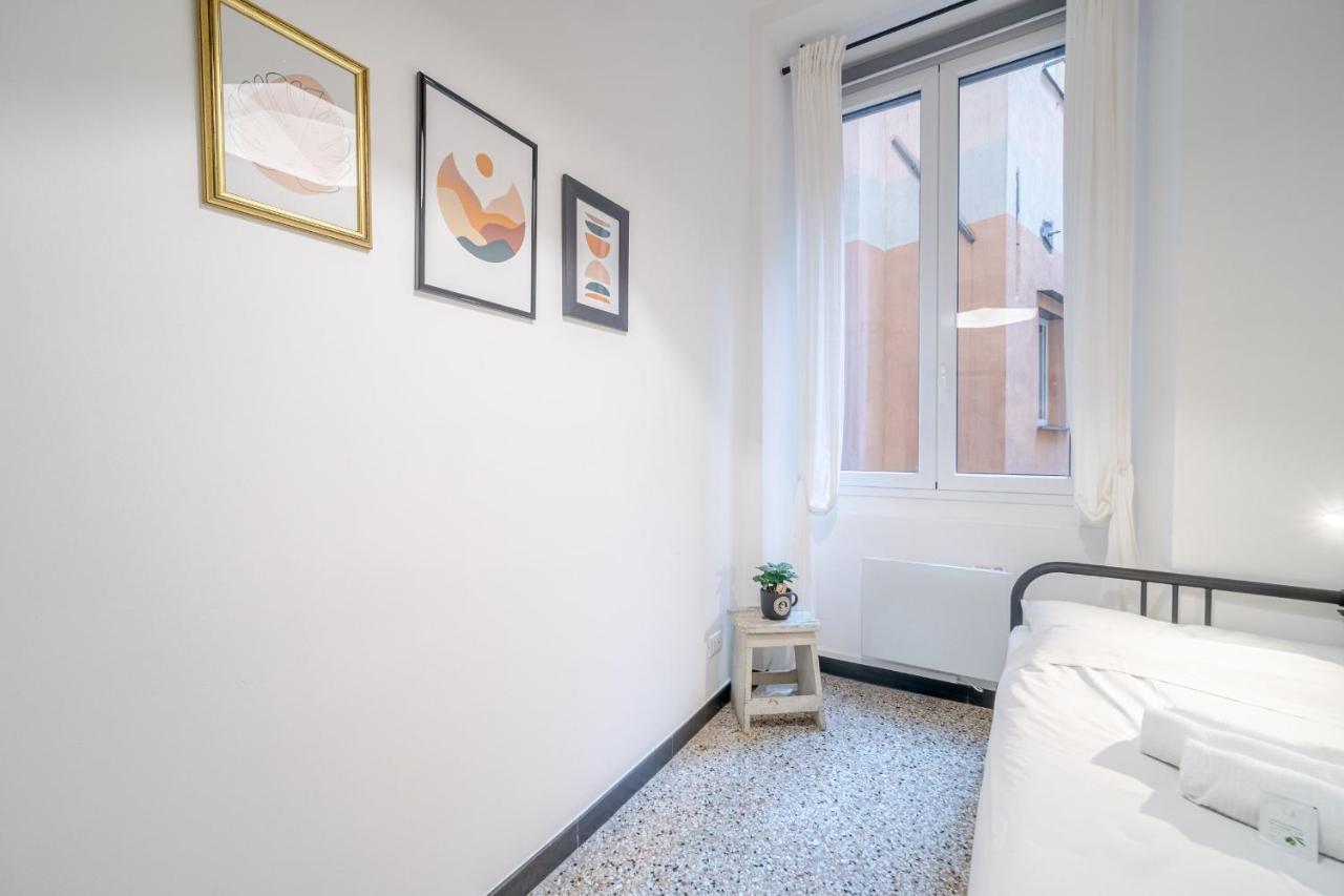 Central & Lovely Apartment In Genova - Netflix! Exterior photo